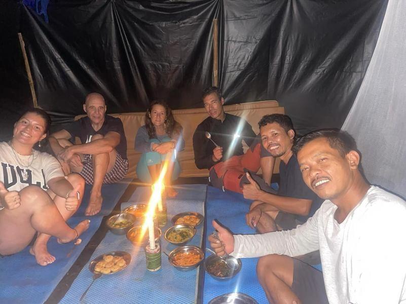 Pongo Guest House & Jungle Trekking Bukit Lawang Exterior photo